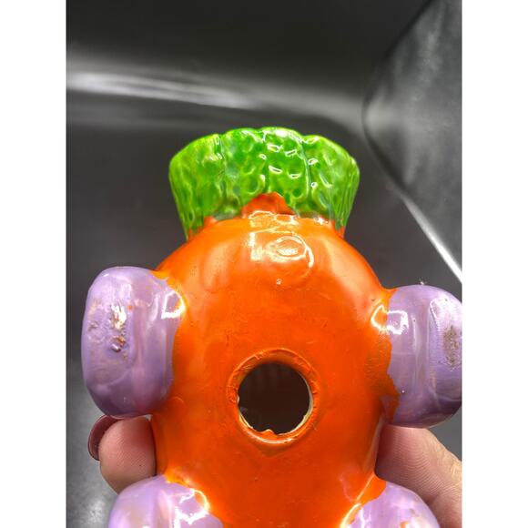 Vintage Bunny Rabbit Hare & Carrot Salt and Pepper Shakers - Picture 6 of 7